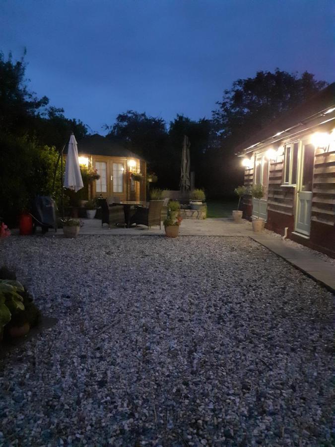 The Cobblers Bed And Breakfast Bishampton Экстерьер фото